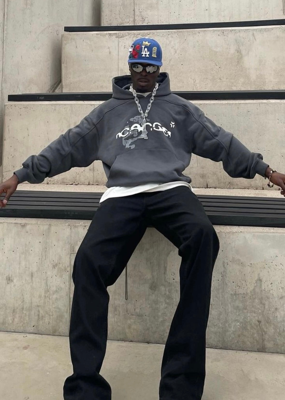 Alien with Cash (Mega Rare)