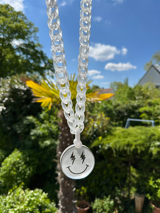 Acrylic clasp for the pendant